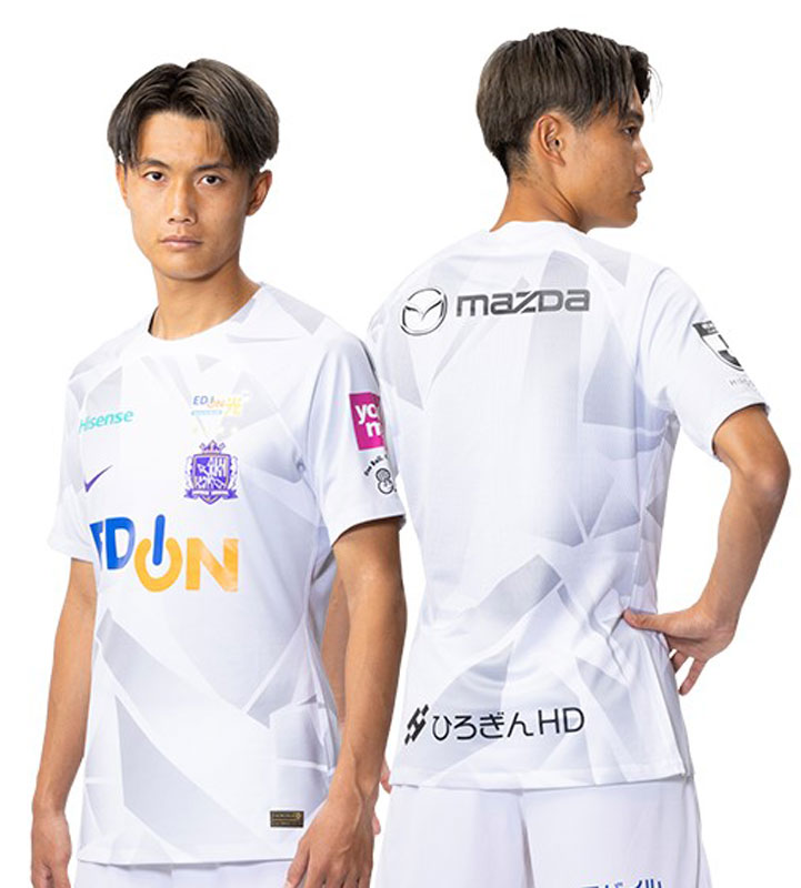 サンフレッチェ広島、2024新ユニフォームを発表！クラブの“歴史”に触発の「デジタルデザイン」｜写真5