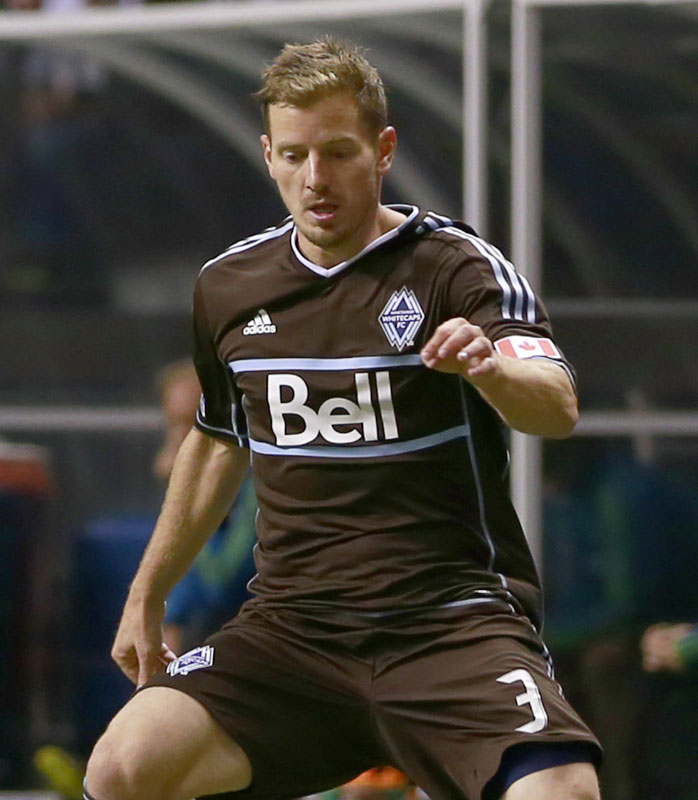 バレンタインデーに贈る「チョコレート色」のユニフォーム7選｜写真2