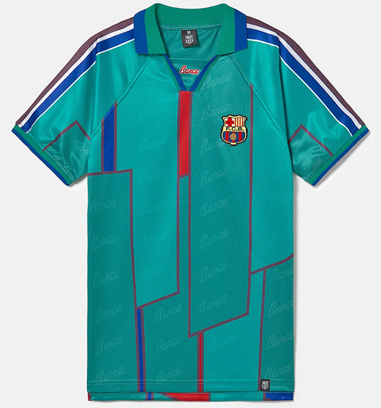 バルセロナ、クラブ公式の新作レトロジャージが登場！「鉄板ウェア」もご紹介｜写真13