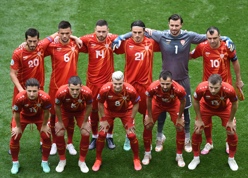 大会の思い出に！EURO2020、全24チーム「試合前の集合写真」まとめ｜写真12