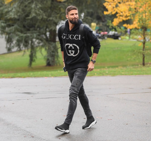 エムバペは赤！フランス代表、「冬の私服ファッション」はこんな感じ｜写真16