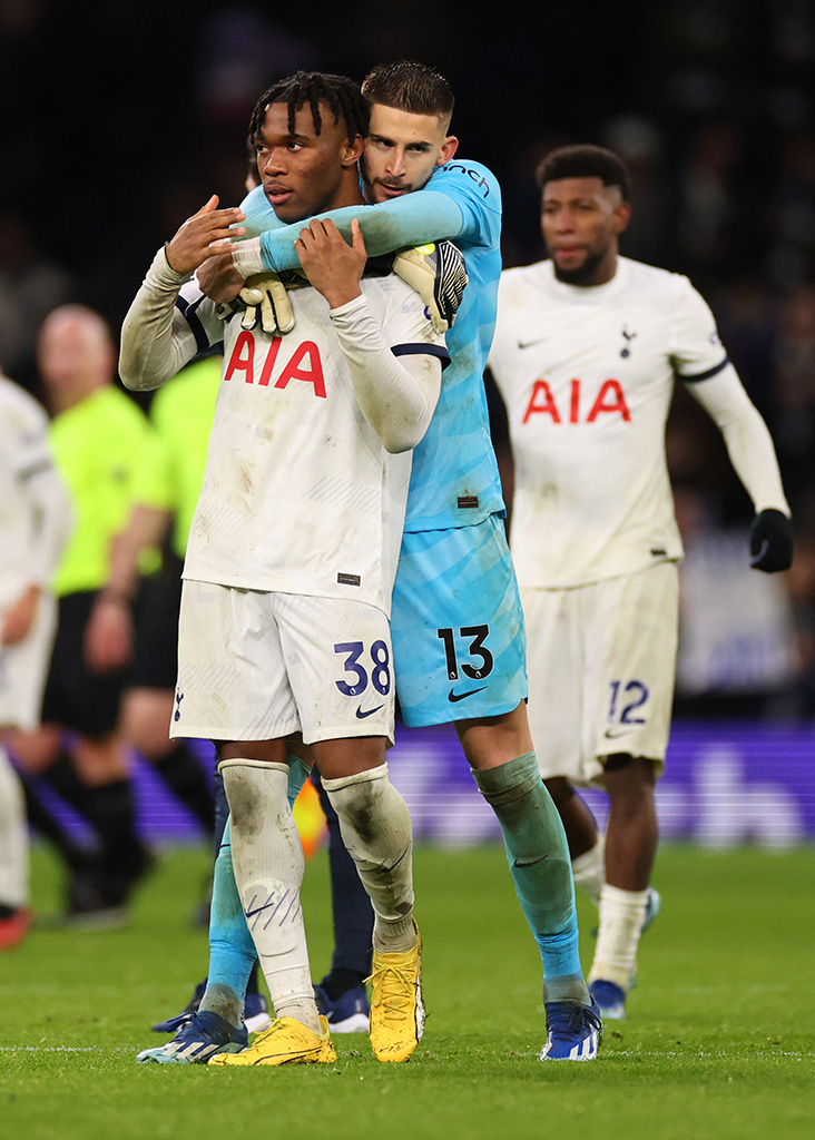 伊東＆中村が大当たり！異国で一緒にプレーする「代表のチームメイト」たち｜写真5