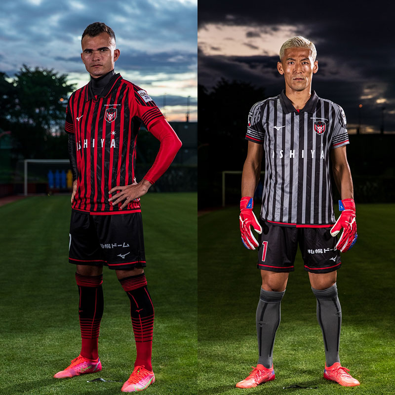 北海道コンサドーレ札幌、25周年記念ユニフォームを発表！エンブレムも「特別仕様」｜写真5