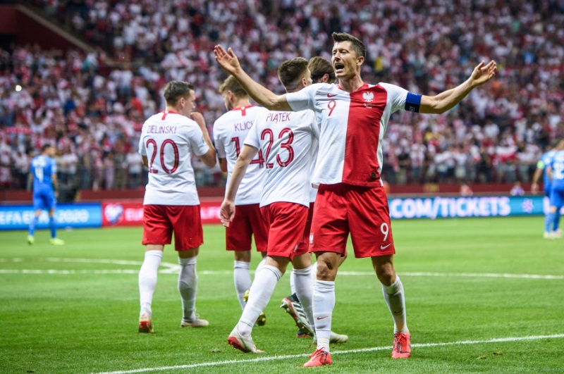 日本代表も！デザインが最高に美しい各国代表の記念限定ユニフォームBEST5｜写真2