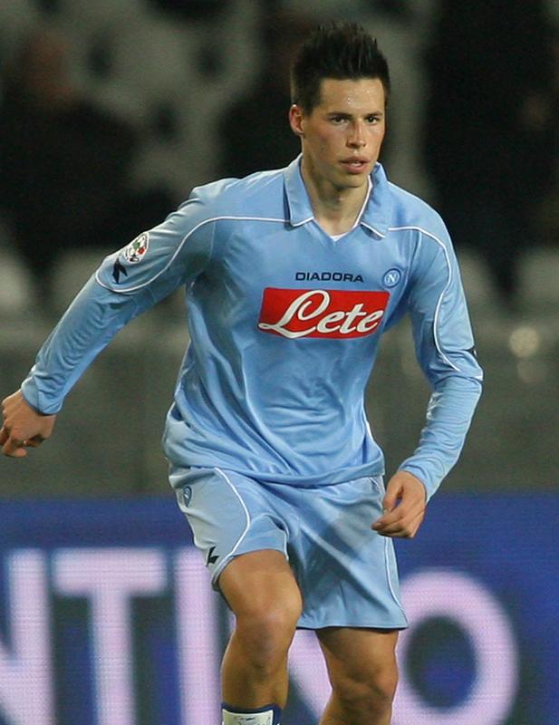 老舗DIADORAによる渾身の一着！ナポリ「2008-09ホーム」ユニフォーム｜写真4