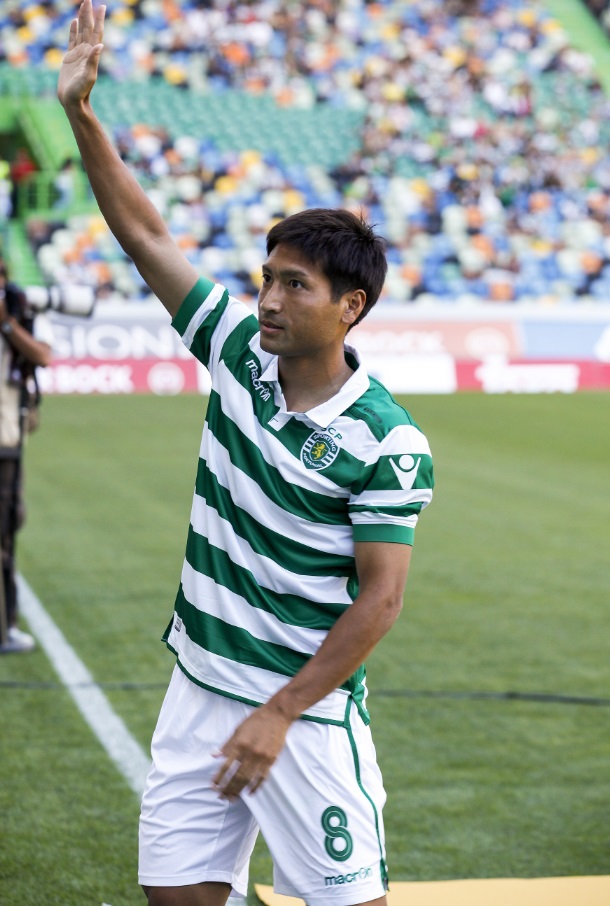 「背番号8」なのにゴリゴリのストライカーだった11人｜写真12