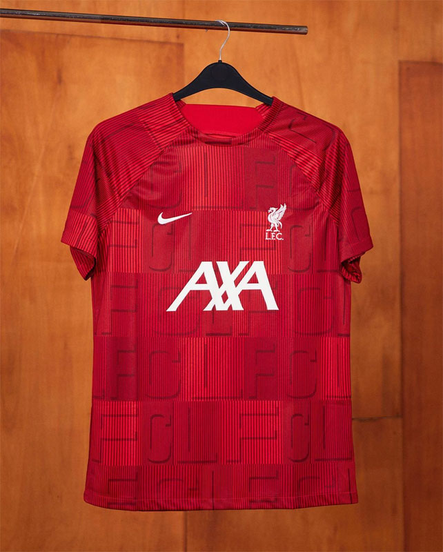 リヴァプール、2023-24新ユニフォームを発表！長野風花もさっそく着たぞ｜写真3