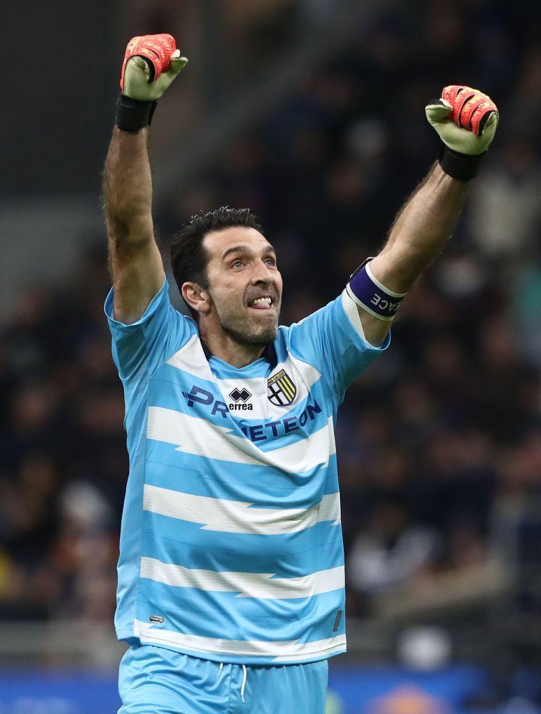 香川も！「古巣に戻った世界的スター選手」10名｜写真10