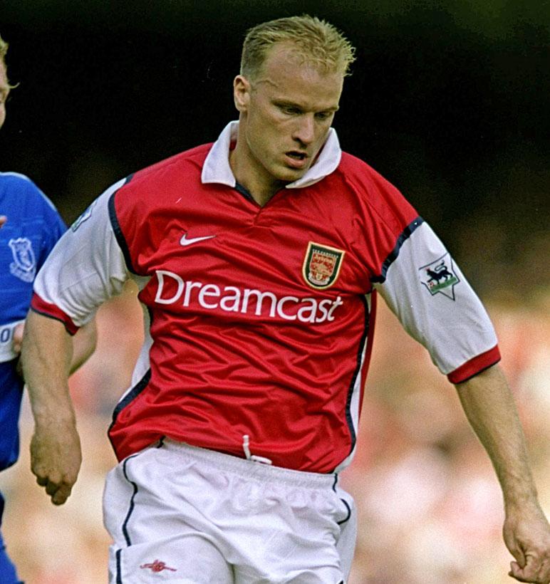 アーセナル、最高にかっこいい「赤白ユニフォーム」10選｜写真9