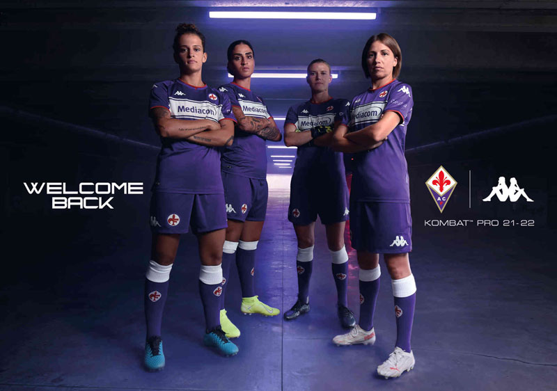 フィオレンティーナ、21-22新ユニフォーム発表！80年代エンブレムが復活｜写真6