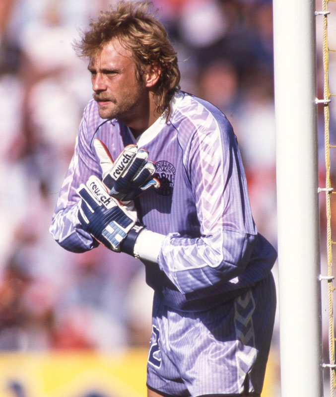 伝説復活！デンマーク代表に1試合限定の“完コピ”ユニが登場　hummelの仕事が素晴らしすぎる｜写真6