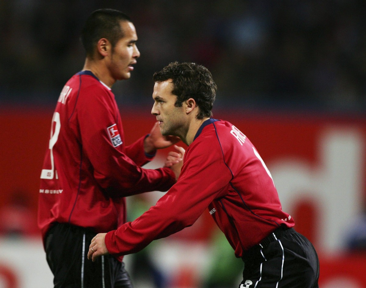 現役引退を発表の高原直泰が「海外でともにプレーした最強ストライカー5名」｜写真4