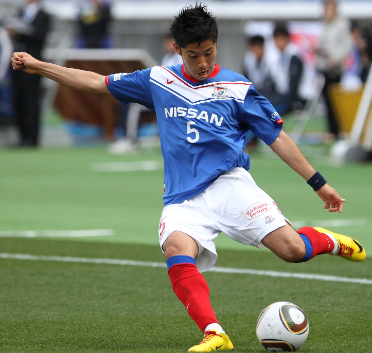 横浜F・マリノス＆川崎フロンターレの両チームでプレーした現役選手｜写真4