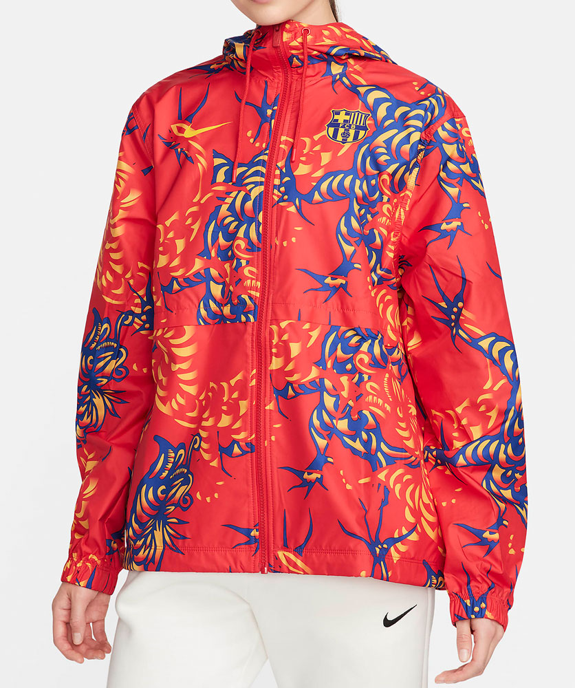 FCバルセロナ、春節を祝うNIKE新作チームウェアを発表！「龍デザイン」が激烈すぎる｜写真3