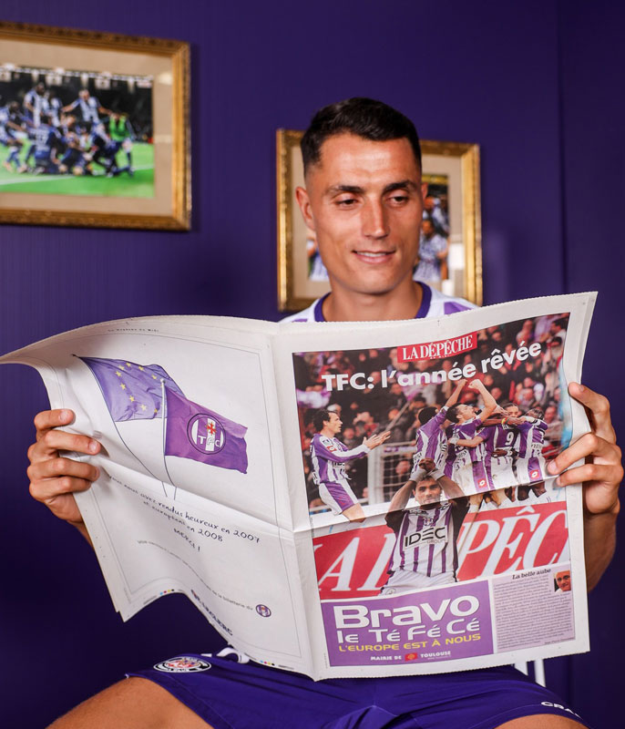 オナイウ阿道が所属のトゥールーズ、23-24新ユニを発表！あの「大躍進シーズン」がよみがえる｜写真3