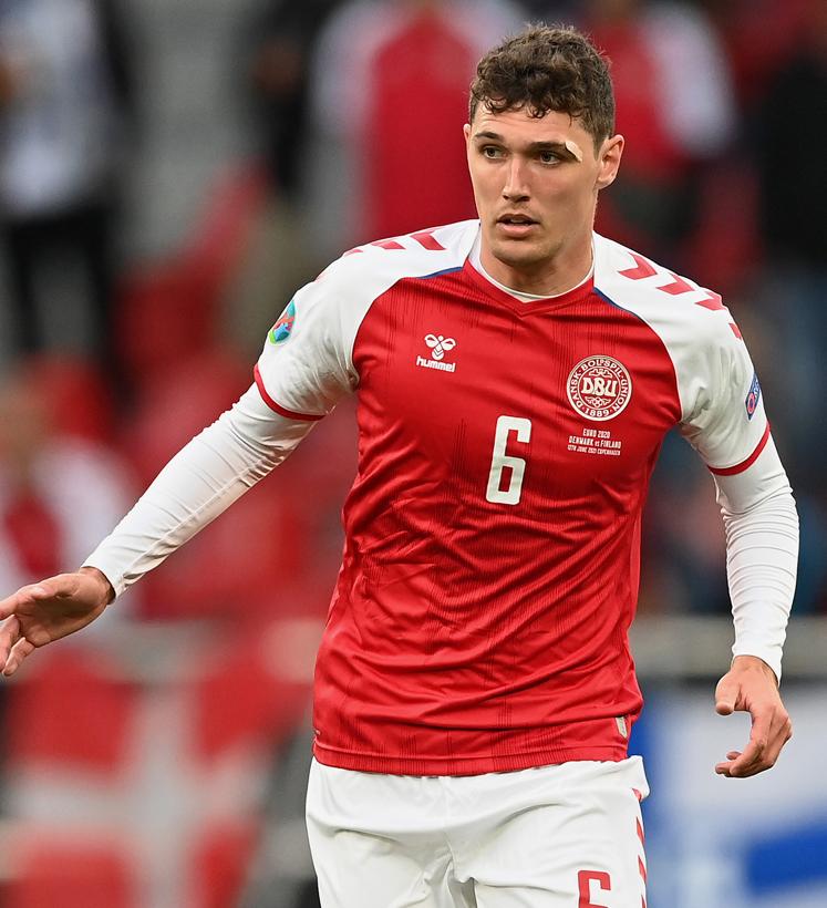 試合ユニ限定！EURO2020、「ピッチ上で最高にかっこいい」ユニフォーム10選｜写真8