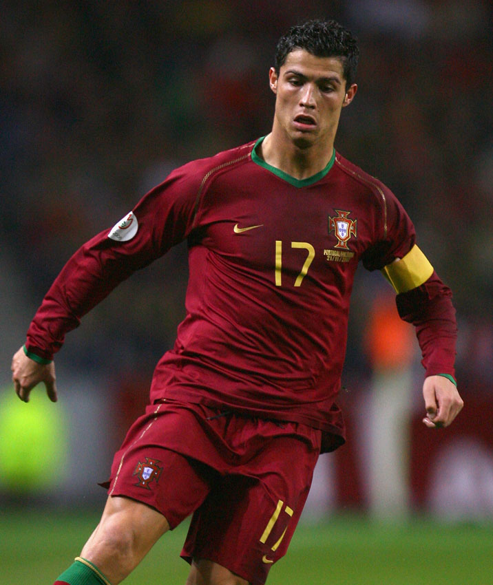 独断と偏見で選ぶ！2000年代「NIKEの名作代表ユニフォーム」10選｜写真2