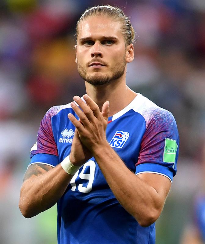 最近エンブレムを「完全に作り変えた」9つの代表チーム｜写真4