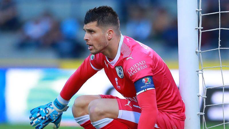 ウイイレ2020「フィジカル最強のGK」のTOP10｜写真6