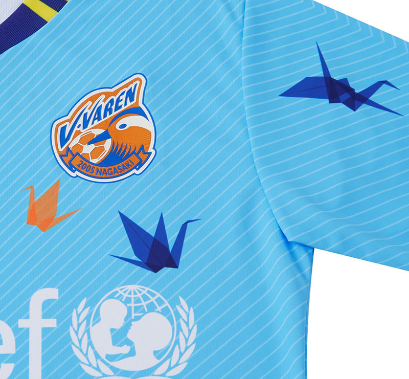 V・ファーレン長崎、「折り鶴」をモチーフにした2018平和祈念ユニフォームを発表｜写真7