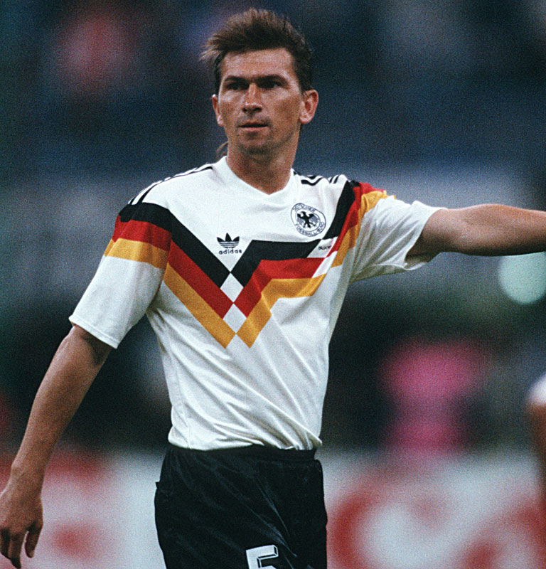 今日は建国記念の日！「国旗を思わせる代表ユニフォーム」6選｜写真8