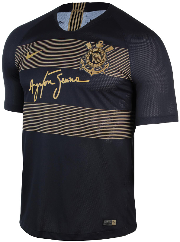 名作多し！最高にかっこいい「漆黒のユニフォーム」8選｜写真5