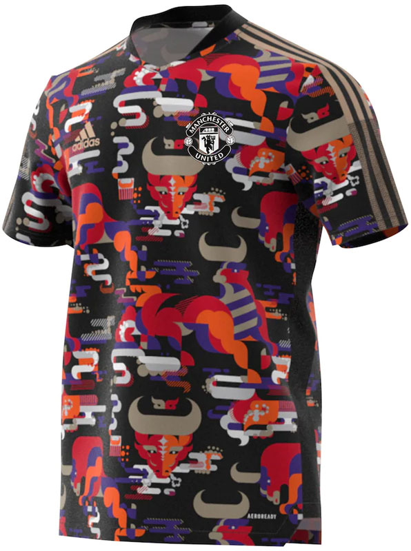 マンチェスター・U、ど派手な「牛柄ジャージ」が登場！中国の春節向け｜写真4