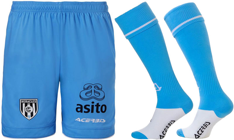 好調ヘラクレスの2018-19ユニフォーム、バイクで有名な「アチェルビス」製だ｜写真7