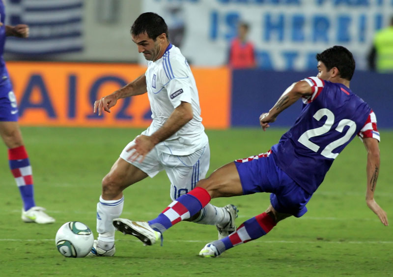 EURO予選を無敗で首位突破！ギリシャ代表「2010ホーム」ユニフォーム｜写真3