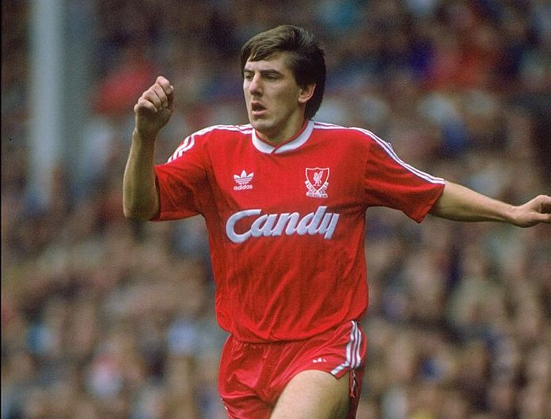 日本企業も！スポンサーロゴが「最高」だったユニ、TOP10｜写真4