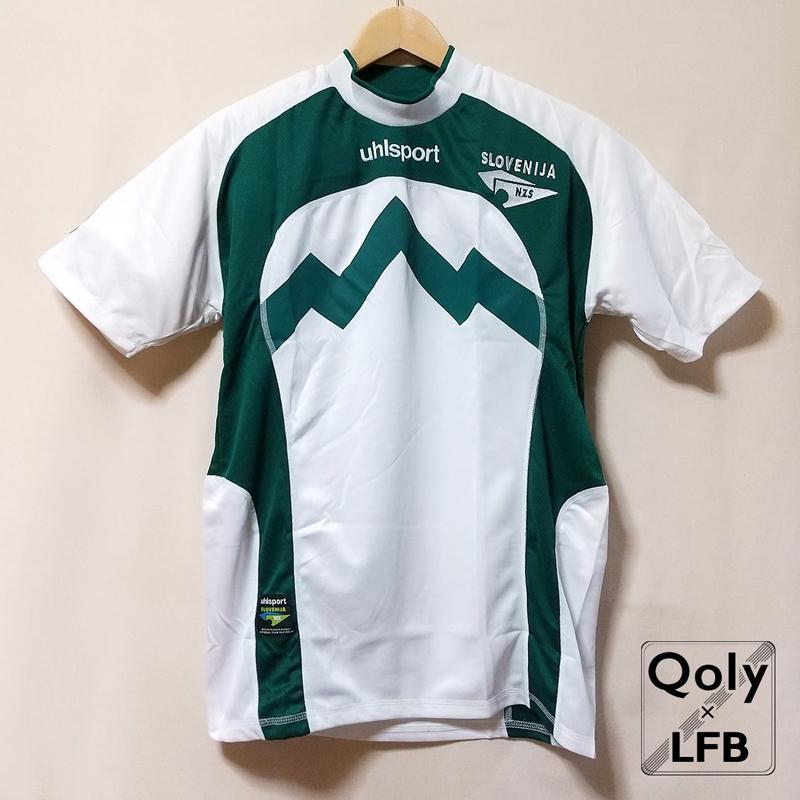 日韓W杯から20周年！スロベニア代表、「初のギザギザ」ユニフォーム｜写真5