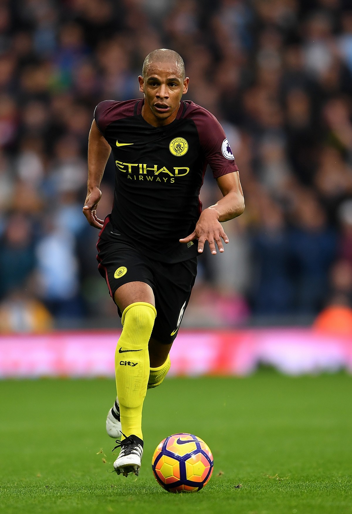 ファン以外は知らない？マンチェスター・シティの「いまアジアや南米で現役を続けるOB選手」5名｜写真2