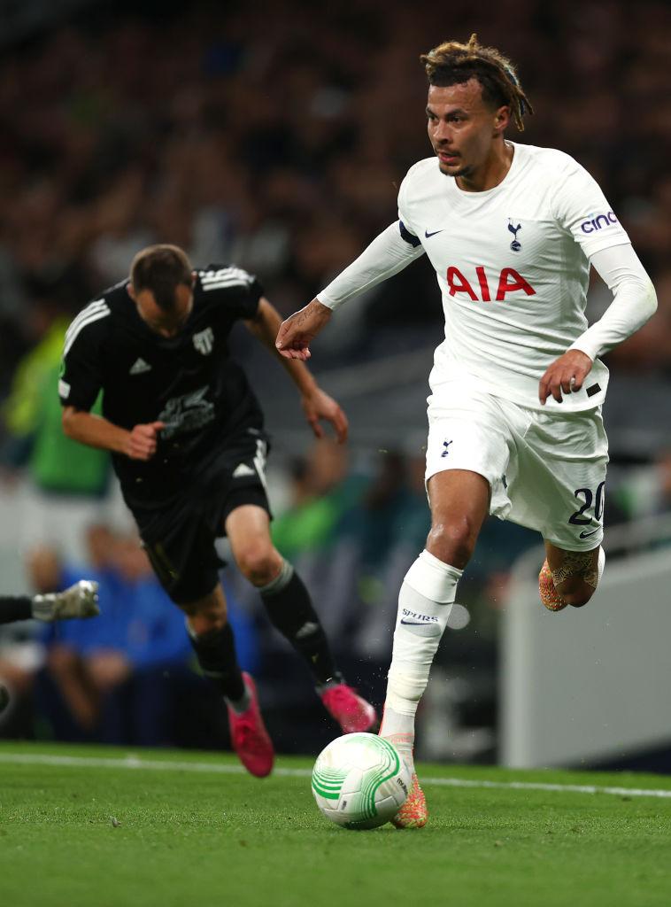 こんなはずじゃなかった…契約更新後に「調子が急落した」4名の有名選手たち｜写真4