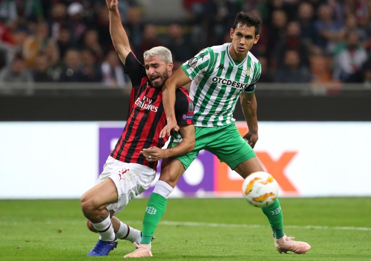 「プレミアクラブが冬に獲得すべき8人の実力派CB」｜写真4