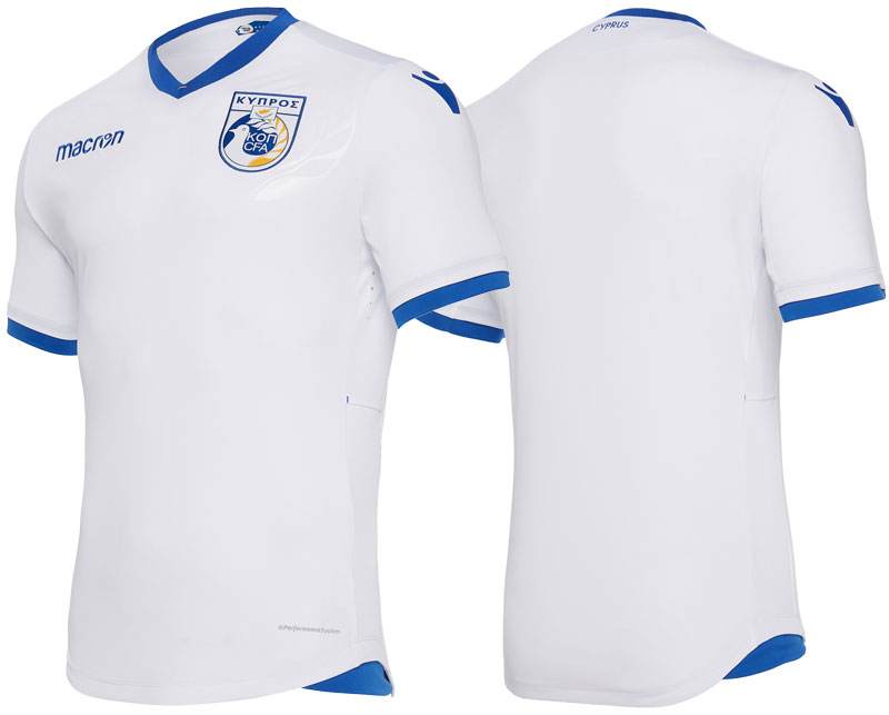 欧州の小国だらけ！「UEFAが支援する8か国」のユニフォームを一気に見る｜写真17