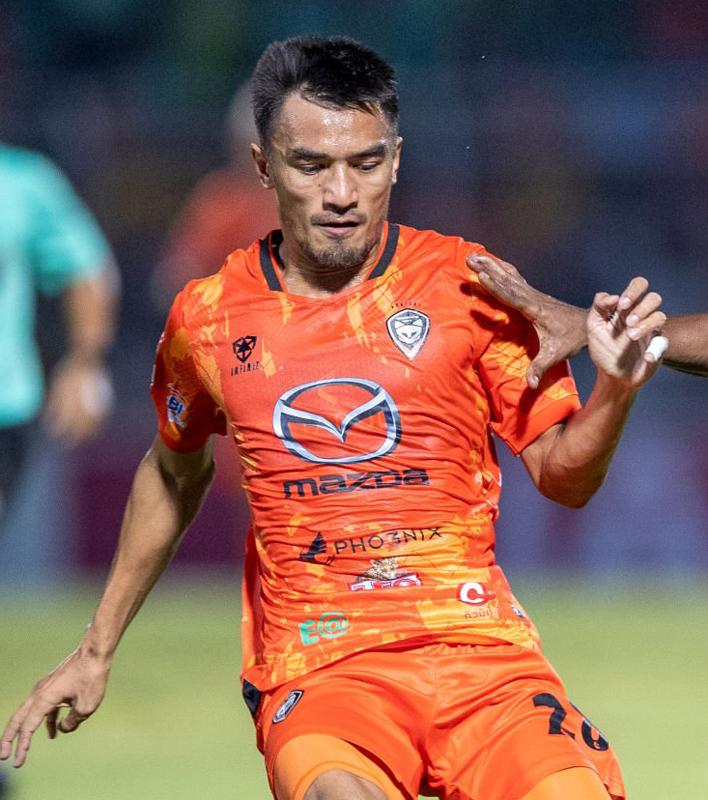 Jリーグにも！胸に『MAZDA』を付けたユニ、実は5チームもあるのを知っているか｜写真3