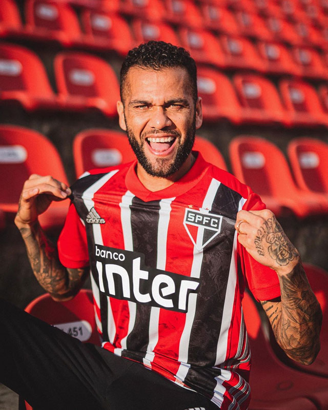 名門サンパウロ、「クラシックな縦じま」2020新アウェイユニフォームを発表！｜写真4