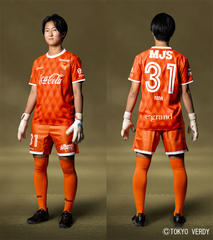 日テレ・ベレーザ、史上初の“女子専用”ユニフォームを発表！胸ロゴは「コカ・コーラ」継続でファン歓喜｜写真6