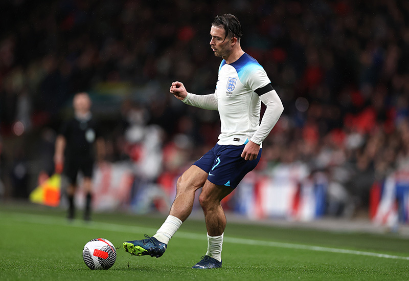 三笘薫vs中村敬斗！ソックスを「上げる」「下げる」天才たち｜写真6