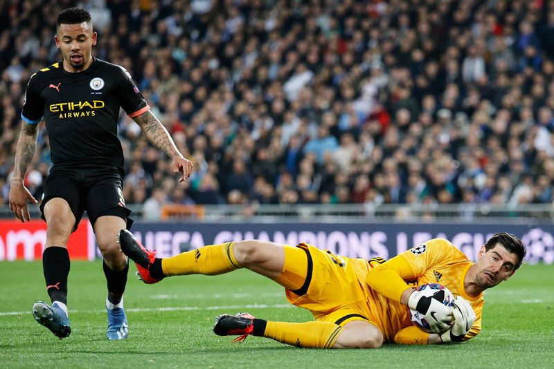 ウイイレ2020「フィジカル最強のGK」のTOP10｜写真17