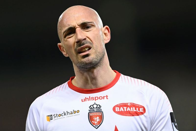 跳ね除けろ！ウイイレ2021「フィジカル最強の攻撃的MF」TOP10｜写真6