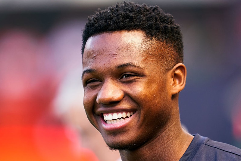 バルセロナに所属した「能力最強」のアフリカ人｜写真3