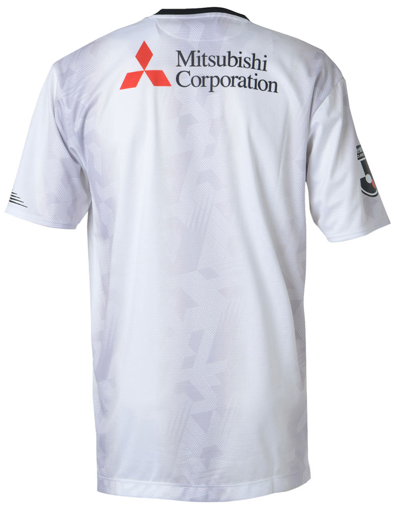 新エンブレム登場！FC東京が2024新ユニフォームを発表　胸ロゴは「TOKYO GAS」にチェンジ｜写真6