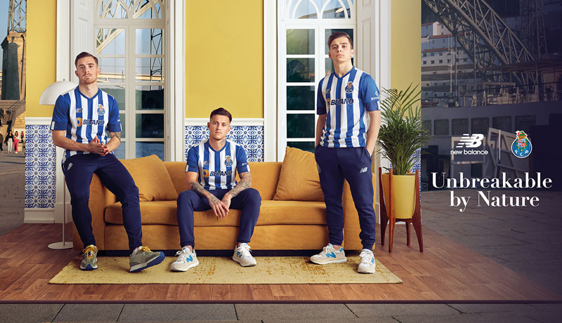 名門ポルト、2022-23新ユニフォーム発表！シンプルな縦じまデザイン｜写真6