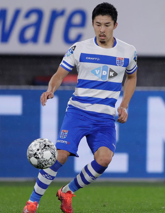 全部わかる？日本代表の海外組、「所属チームのユニフォーム姿」まとめ｜写真7