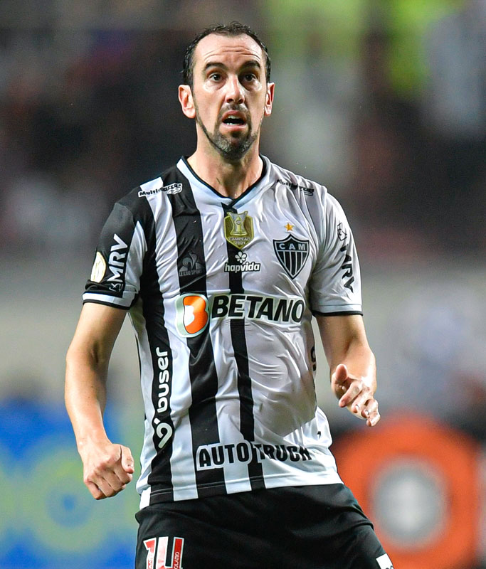 ブラジル王者アトレチコ、ホームとアウェイが“合体”の「50％ユニフォーム」登場！｜写真4