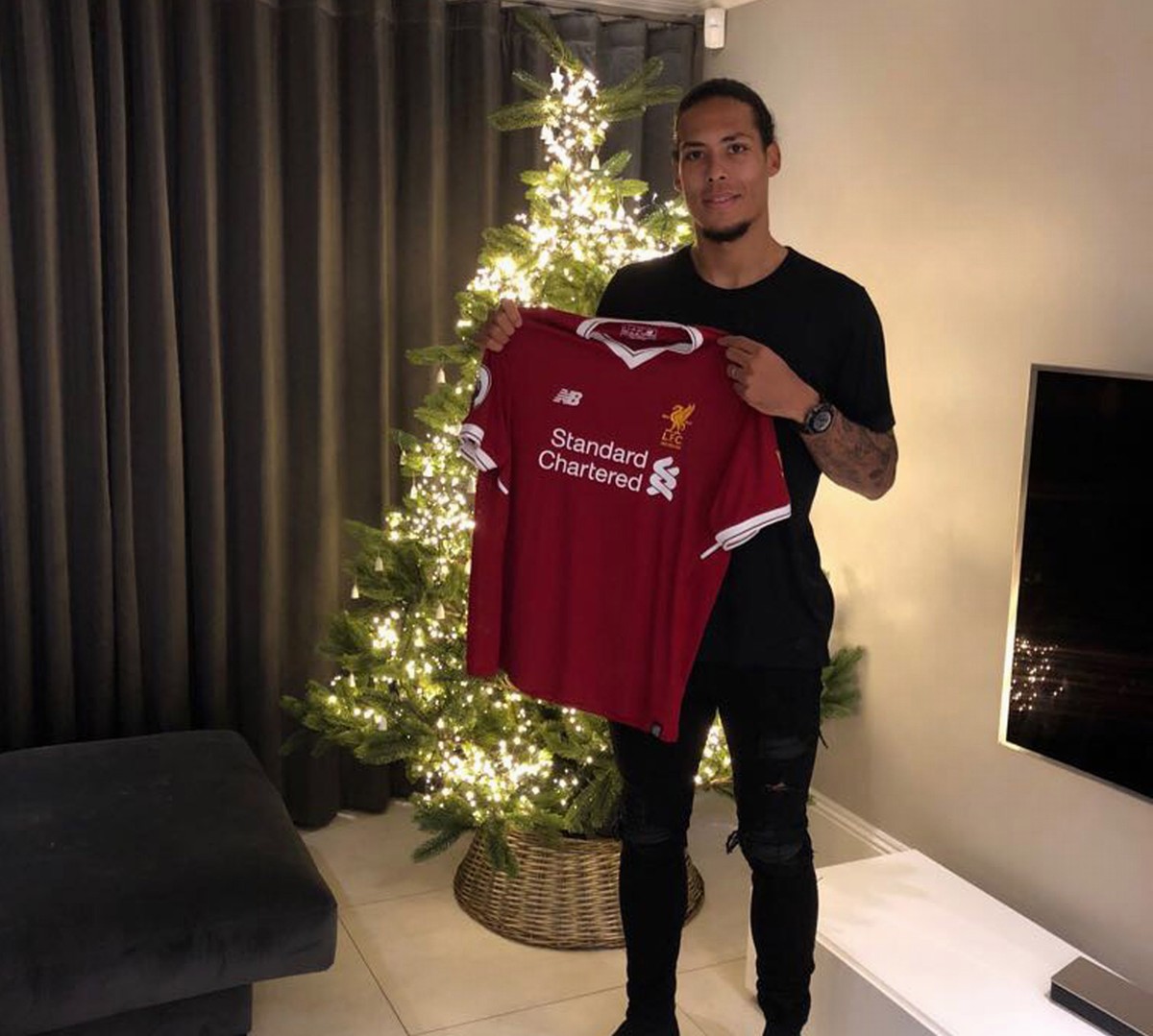 プレミアリーグ史上「最も高額だった冬の移籍選手」TOP10｜写真8