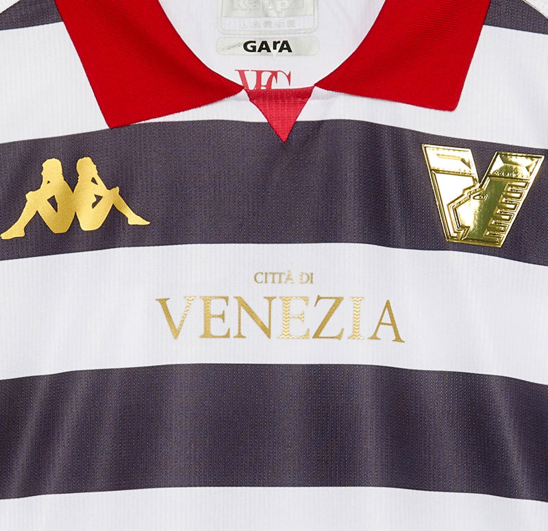 ヴェネツィア、待望の新ユニフォームが登場 「水の都の案内人」を讃える“おしゃれマリンボーダー”｜写真2