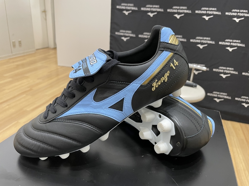 なぜ川崎フロンターレは「ミズノのスパイク」を履いている選手が多い？中村憲剛に聞いてみた｜写真4