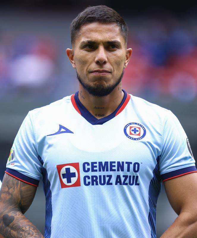 エンブレムに「スポンサーが見え隠れする」5つのチーム｜写真9